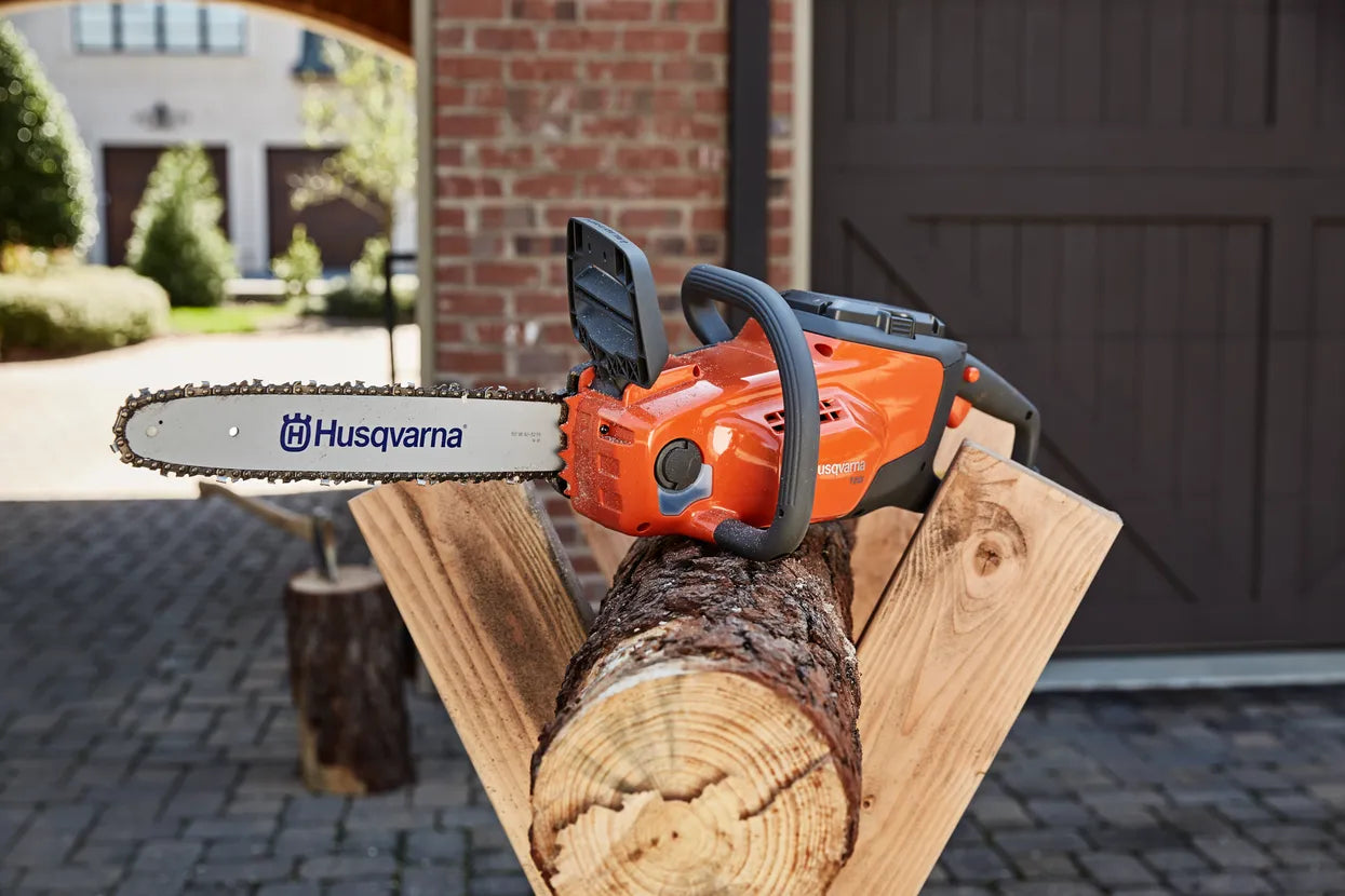 How to Store a Chainsaw Properly