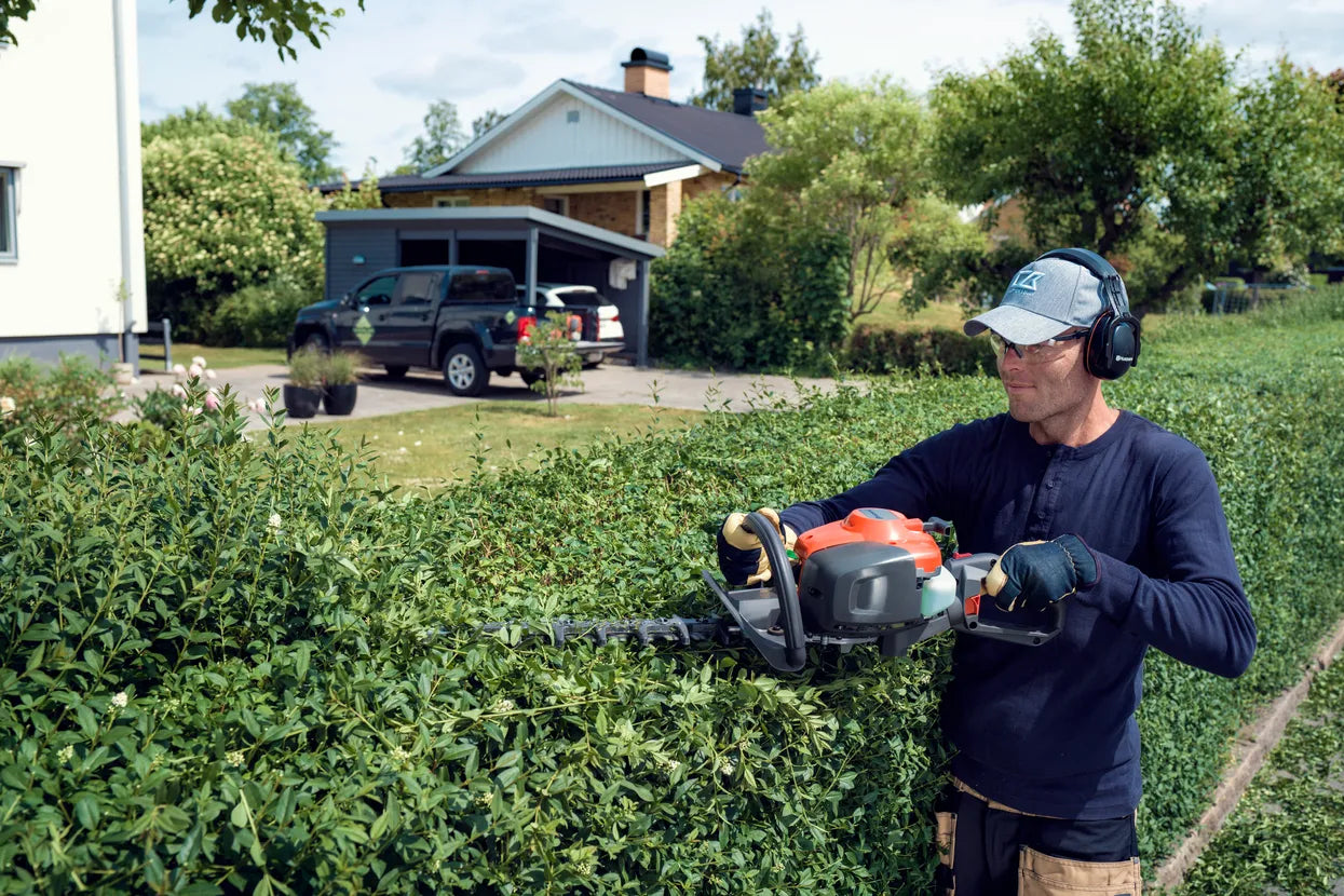 Which Hedge Trimmer Is Right for Your Garden?