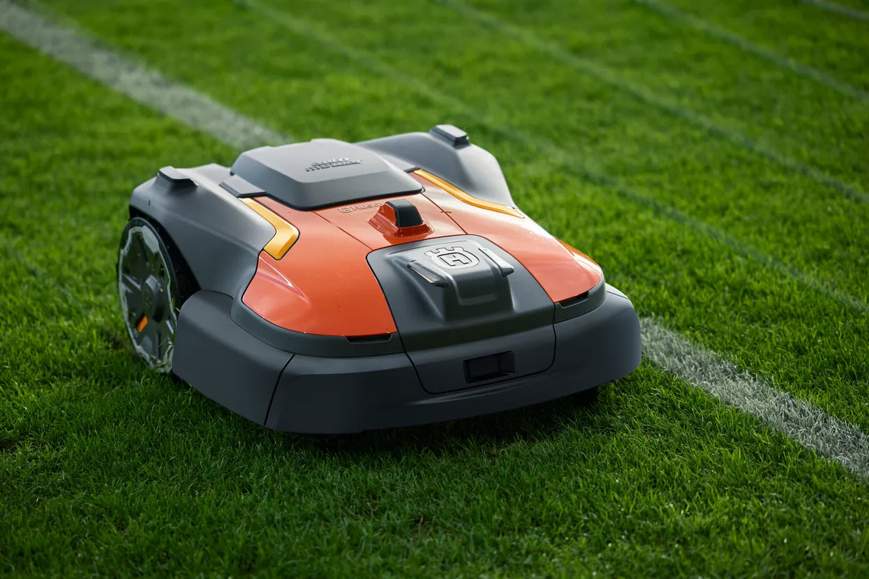How Long Should a Robotic Lawnmower Battery Last?