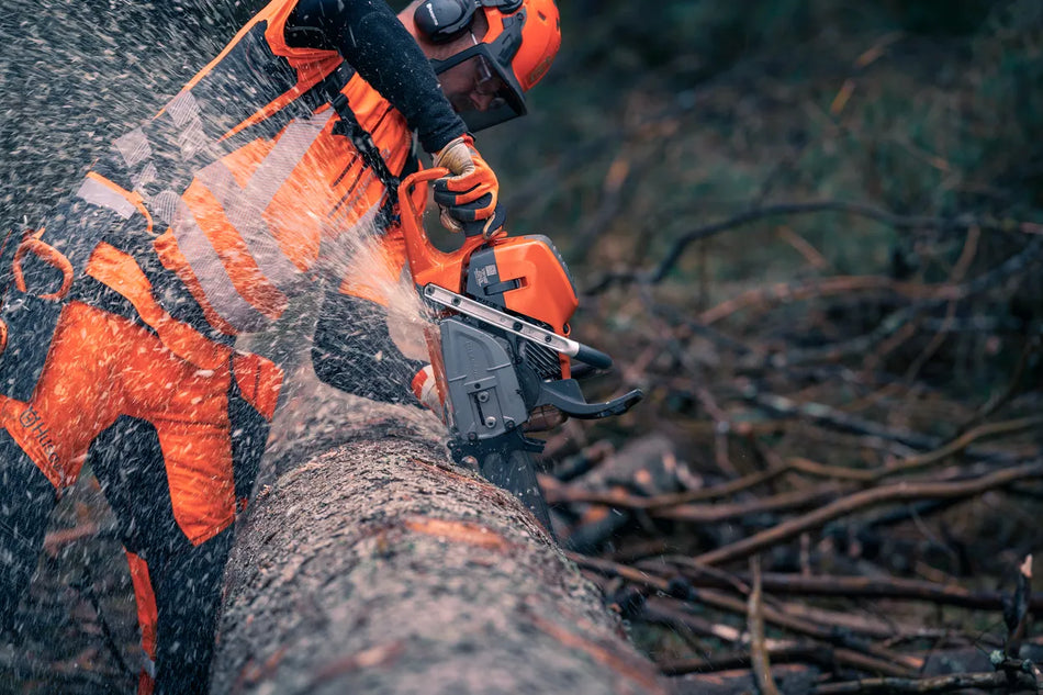 Husqvarna 592 XP® Petrol Chainsaw – 36” with Blade